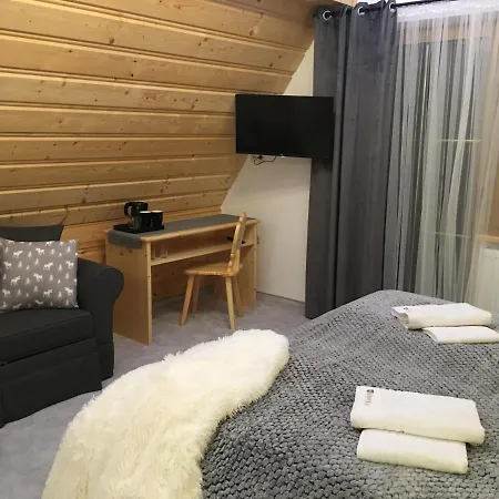 לינה וארוחת בוקר Kojsowka 3*