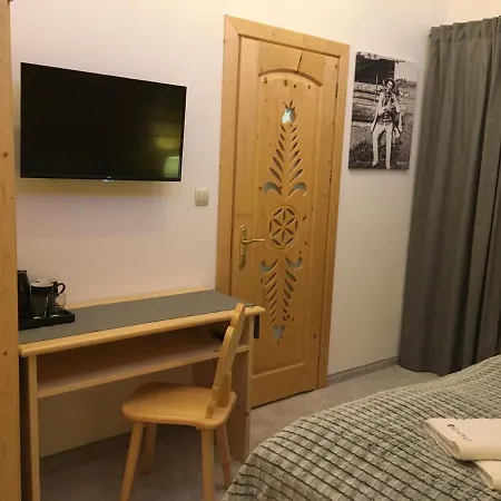 לינה וארוחת בוקר Kojsowka